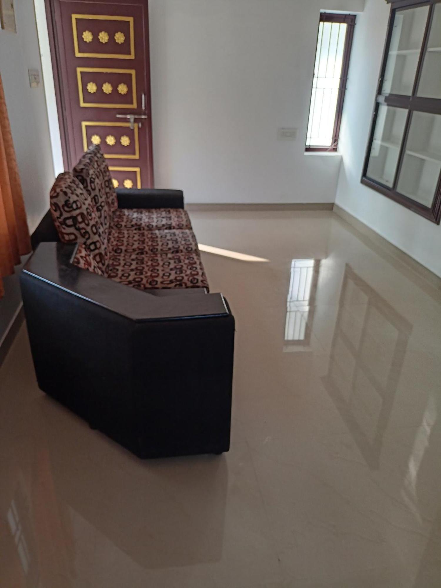 Space Villa Homestay Irimbranallur Exterior foto